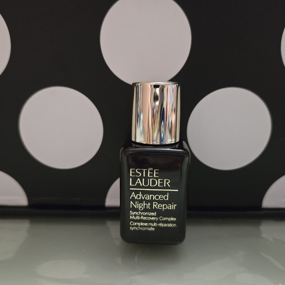 ✨️Estēe Lauder Serum✨️